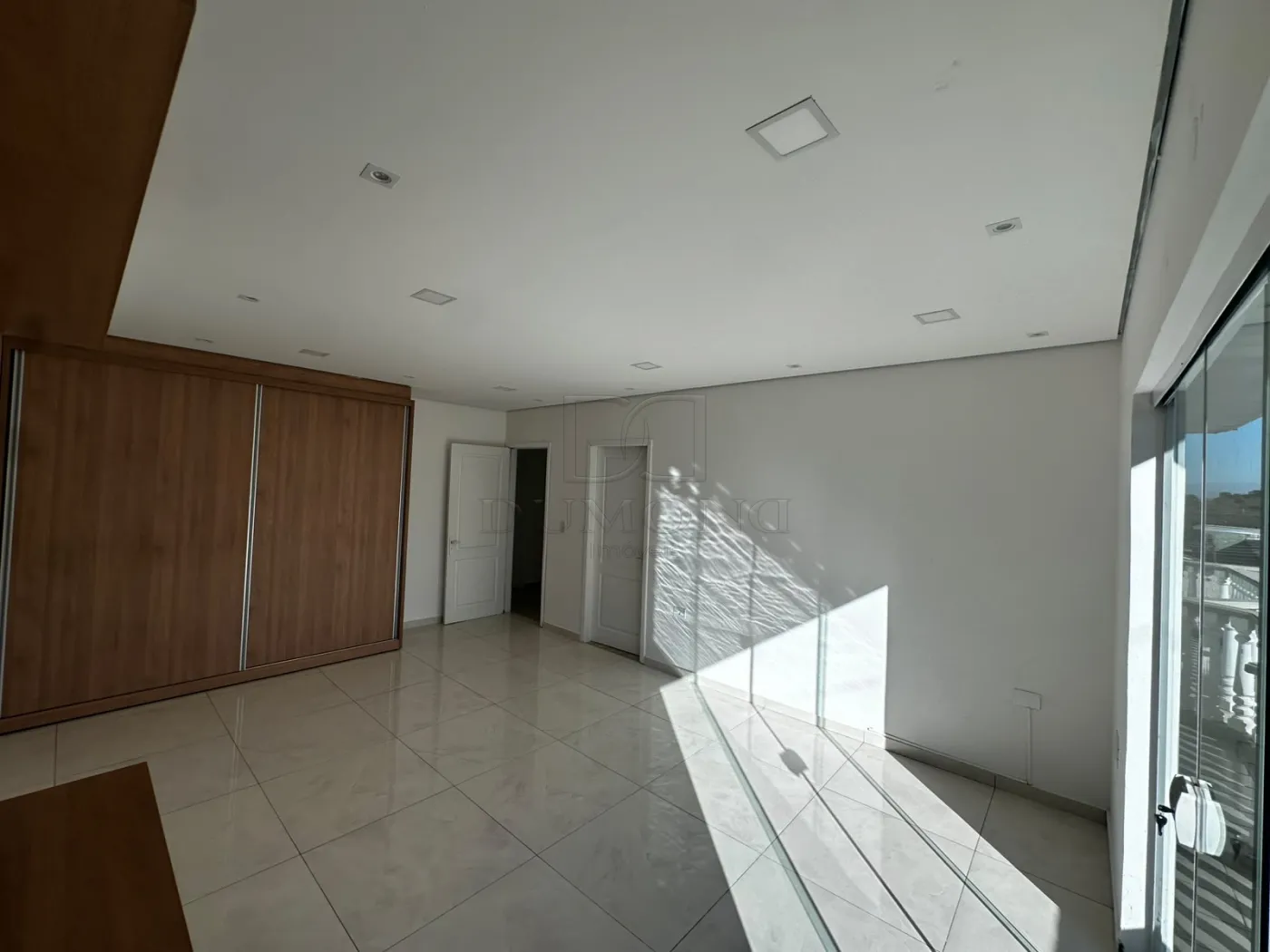 SOBRADO PARA LOCAÇÃO - JARDIM POLO CENTRO COM 3 QUARTOS