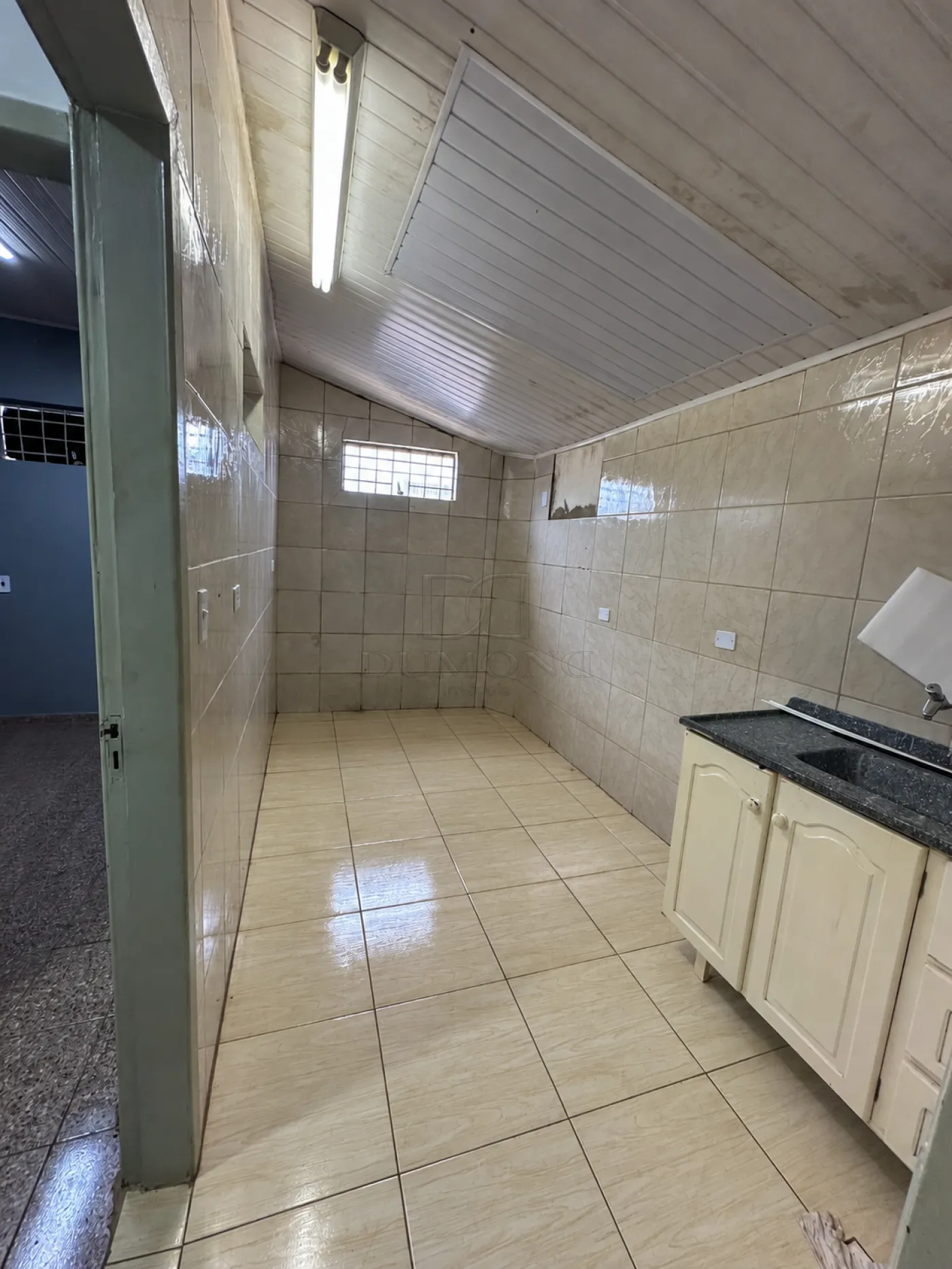 Casa Ampla com Estrutura Residencial e Comercial