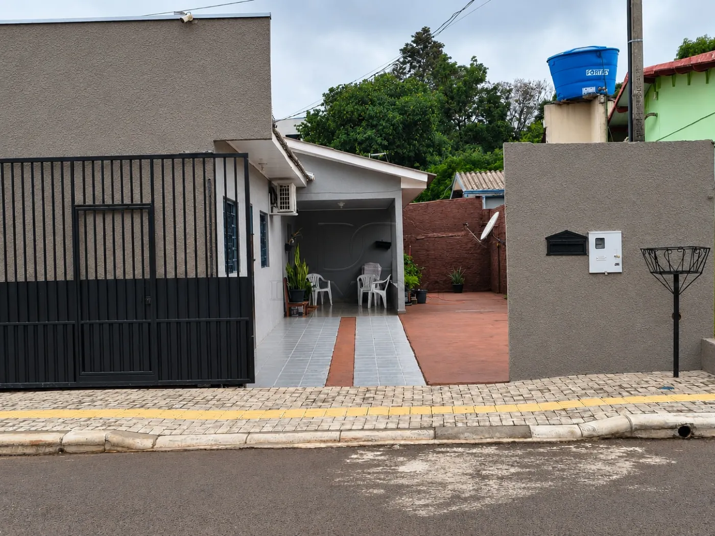 Casa Ampla com Estrutura Residencial e Comercial