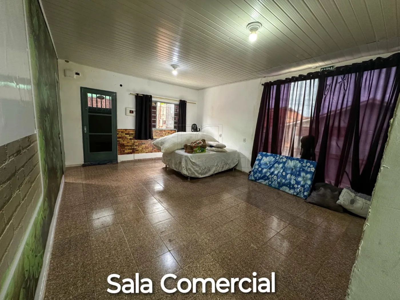 Casa Ampla com Estrutura Residencial e Comercial