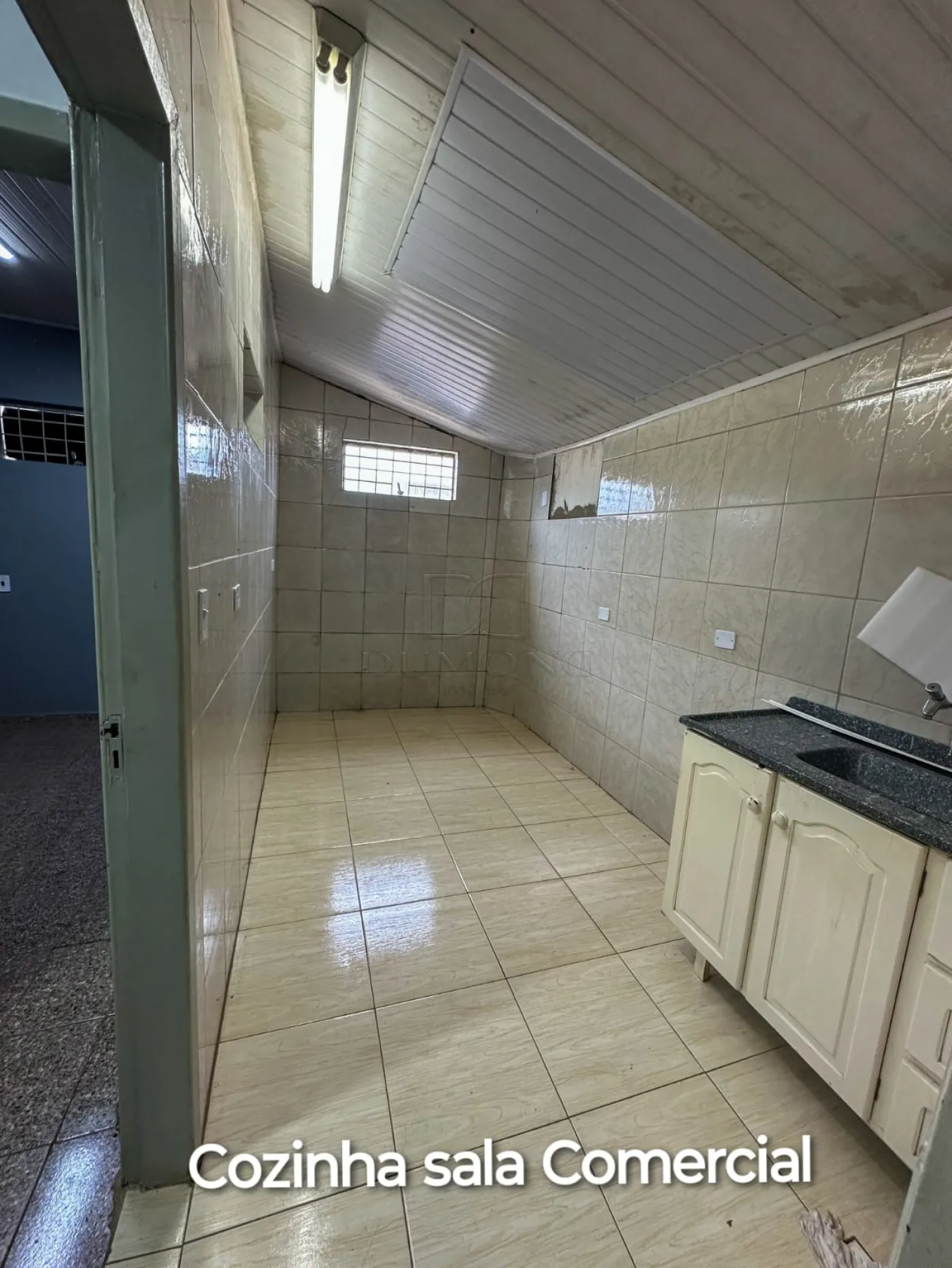 Casa Ampla com Estrutura Residencial e Comercial