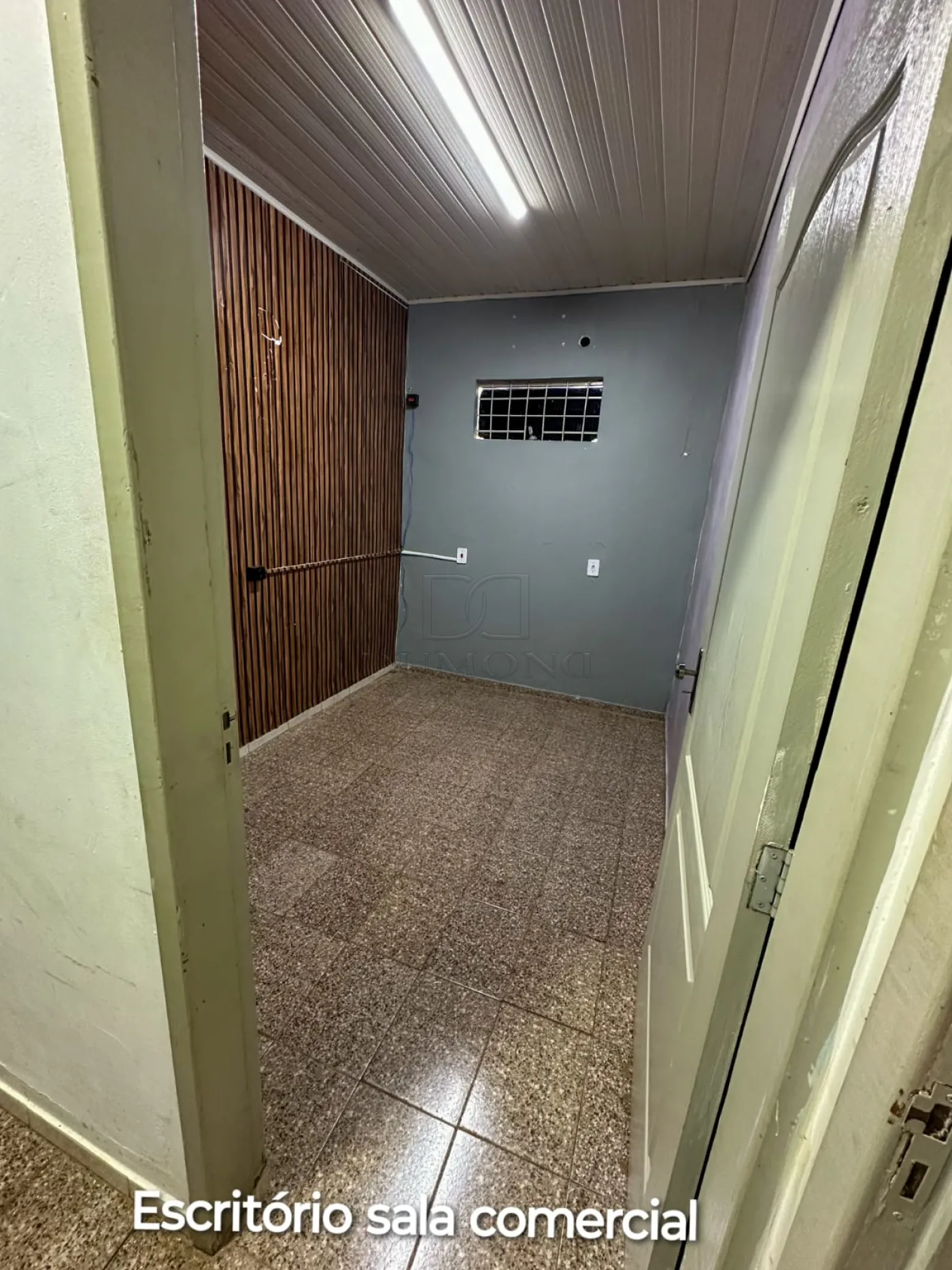 Casa Ampla com Estrutura Residencial e Comercial