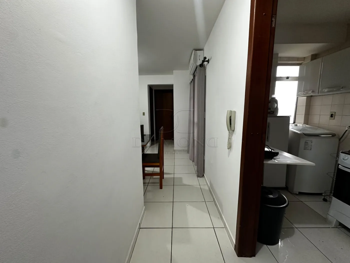 Apartamento no Edifício Cheverny, Centro de Foz do Iguaçu - PR