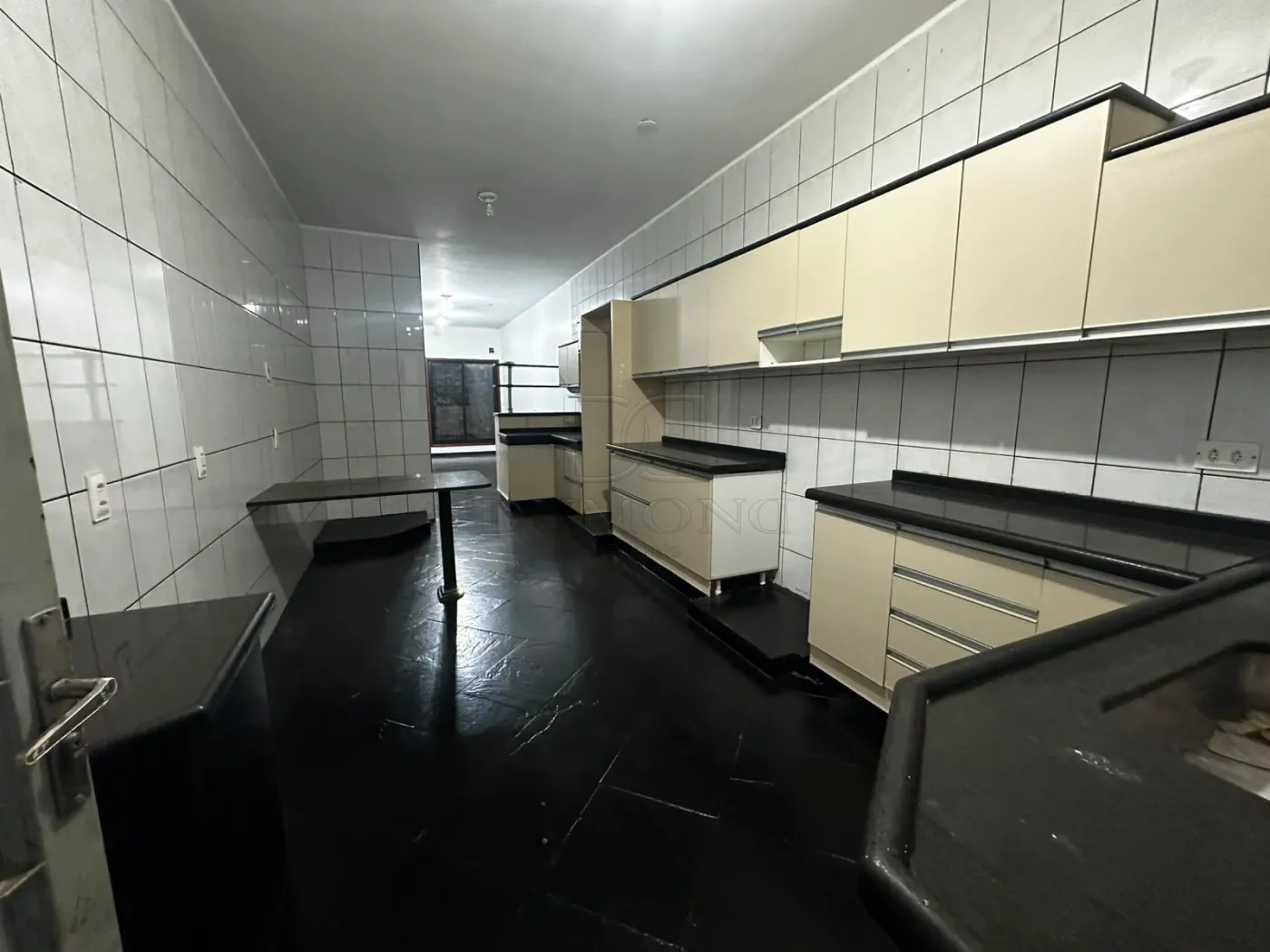 Casa com 3 dormitórios, sendo 2 suítes, para alugar por R$ 5.500/mês - Conjunto Libra - Foz do Iguaçu/PR