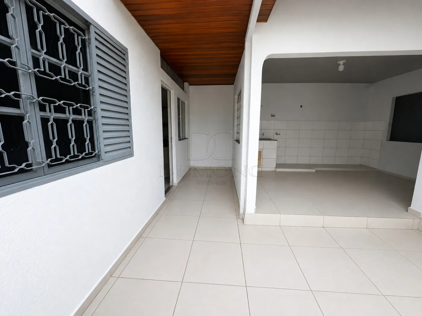 Casa com 3 dormitórios, sendo 2 suítes, para locação no Conjunto Libra, Foz do Iguaçu/PR