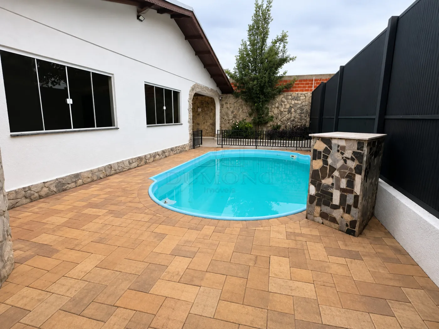 Casa com 3 dormitórios, sendo 2 suítes, para locação no Conjunto Libra, Foz do Iguaçu/PR