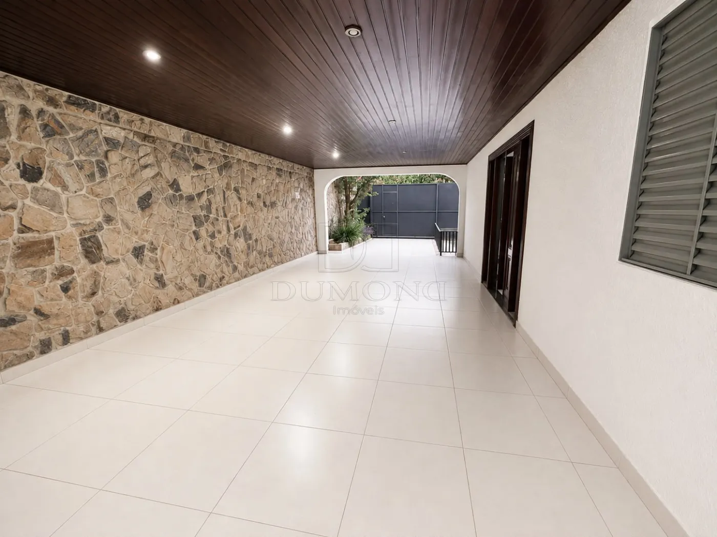 Casa com 3 dormitórios, sendo 2 suítes, para locação no Conjunto Libra, Foz do Iguaçu/PR