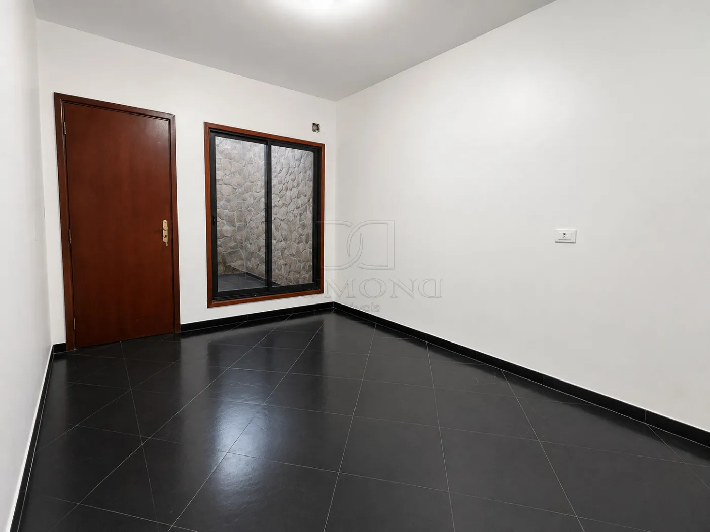 Casa com 3 dormitórios, sendo 2 suítes, para locação no Conjunto Libra, Foz do Iguaçu/PR