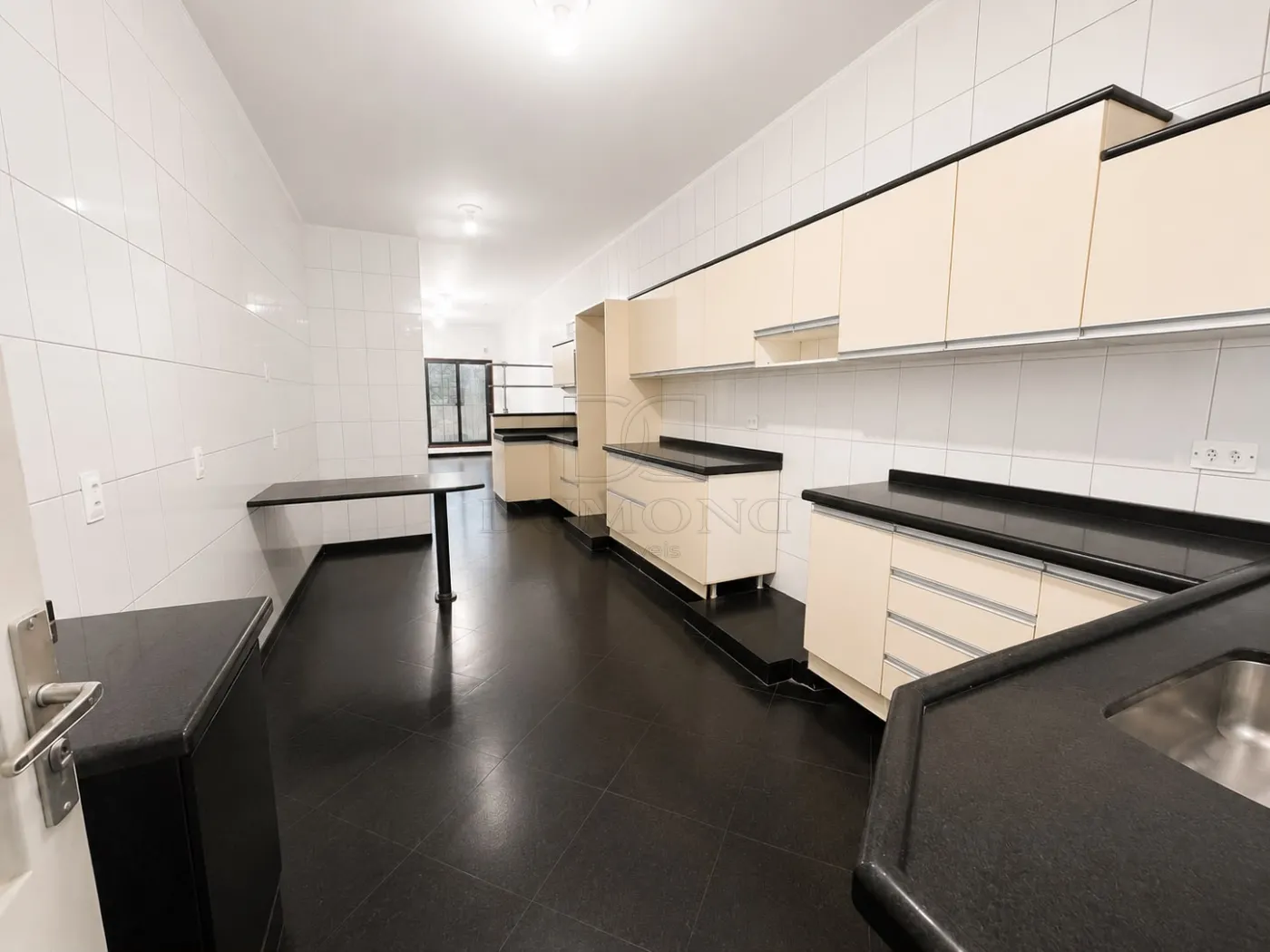 Casa com 3 dormitórios, sendo 2 suítes, para locação no Conjunto Libra, Foz do Iguaçu/PR