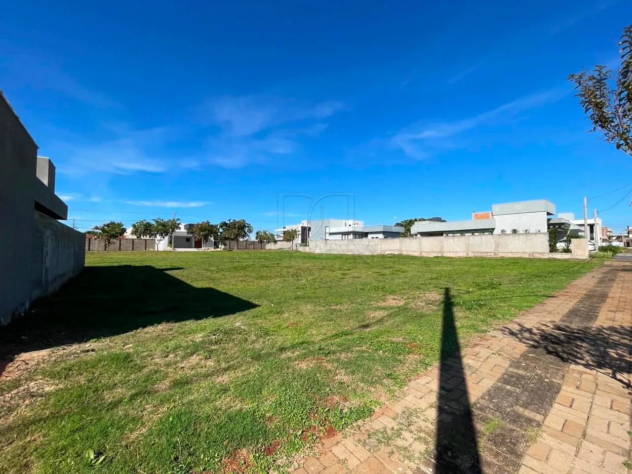 Terreno à venda com 300.00 m²  no Carimã em Foz do Iguaçu/PR