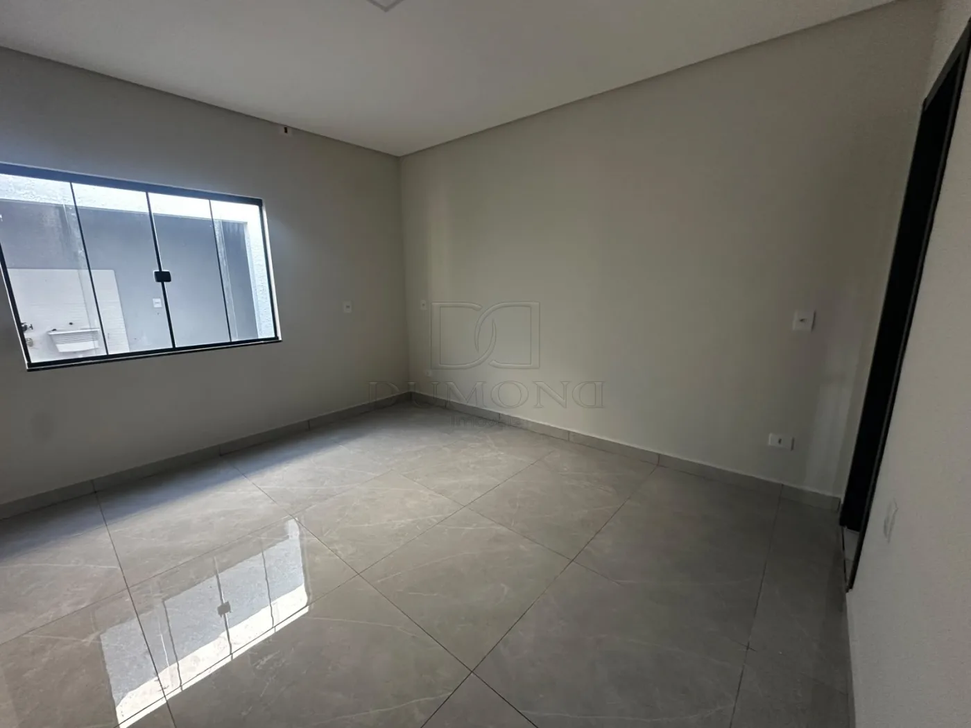 CASA À VENDA NO JARDIM AMERICA,2 dormitórios, sendo 1 suíte.