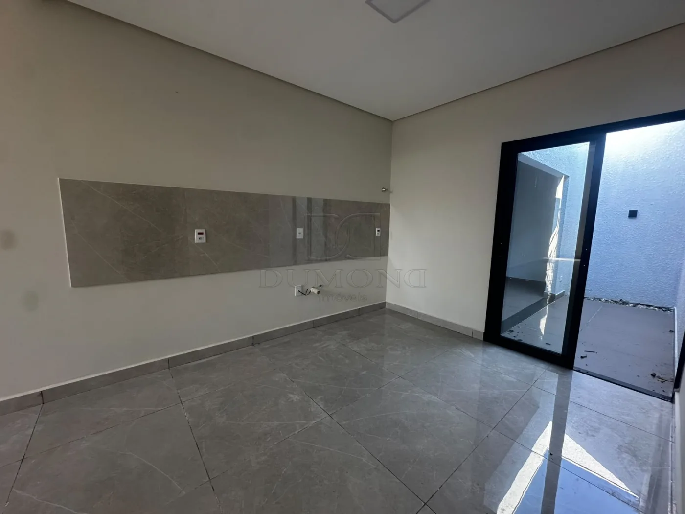 CASA À VENDA NO JARDIM AMERICA,2 dormitórios, sendo 1 suíte.