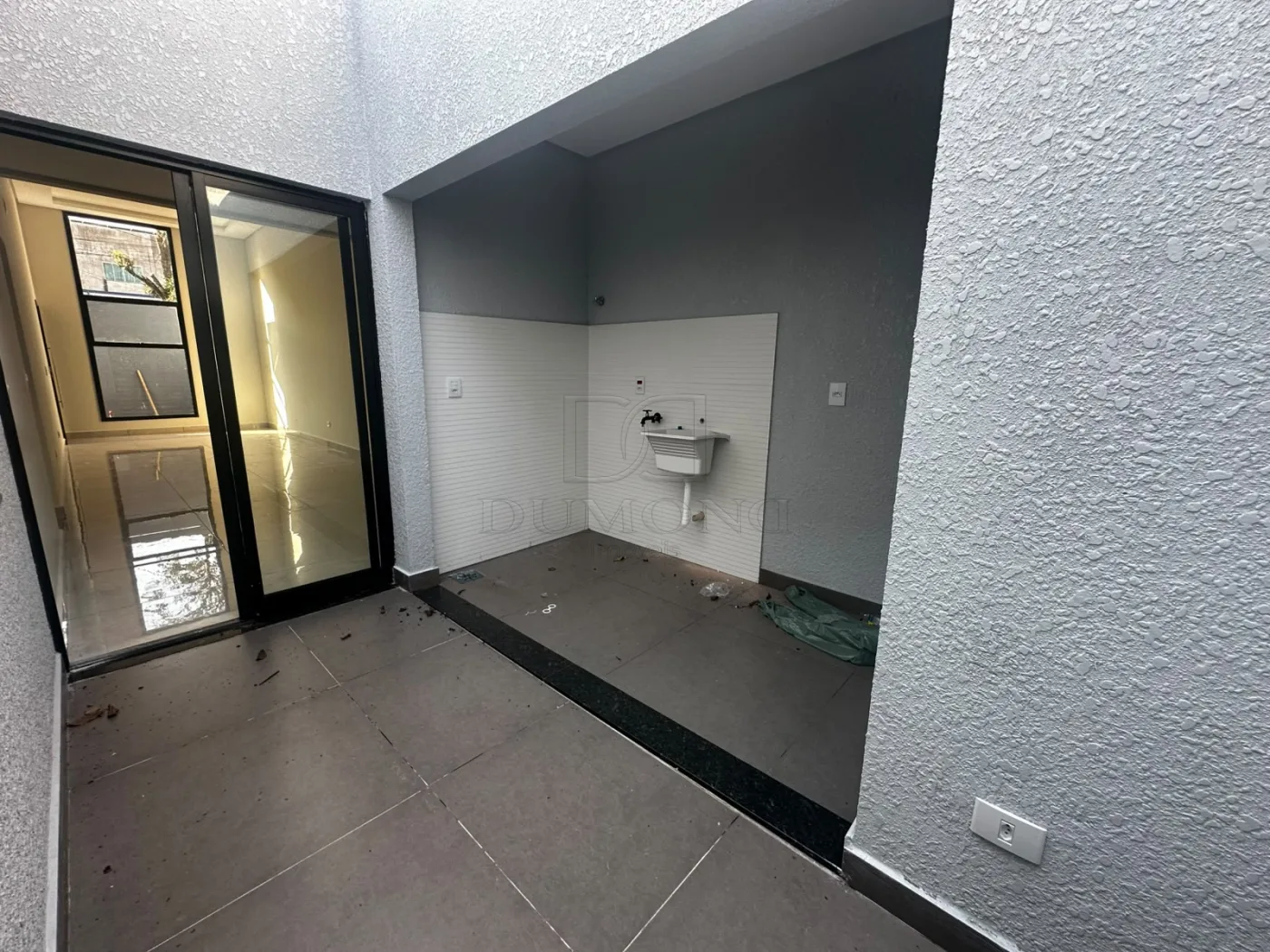 CASA À VENDA NO JARDIM AMERICA,2 dormitórios, sendo 1 suíte.