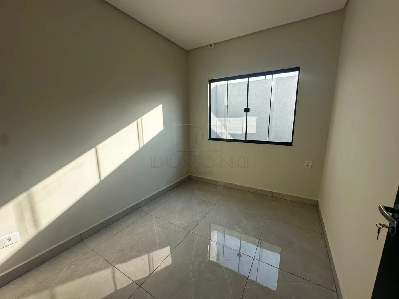 CASA À VENDA NO JARDIM AMERICA,2 dormitórios, sendo 1 suíte.