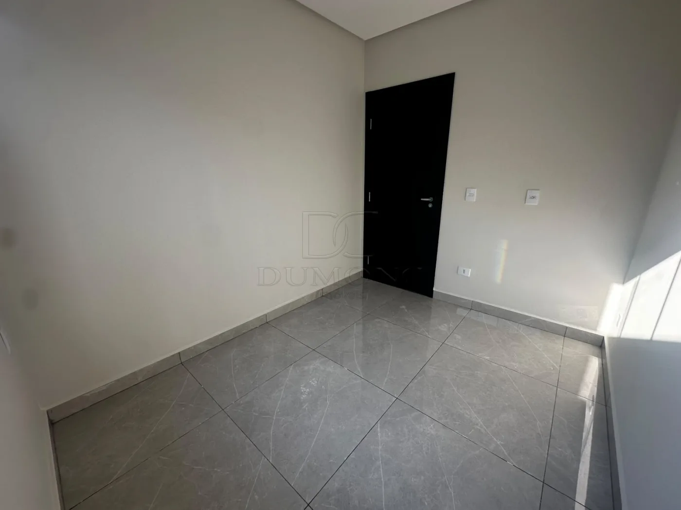 CASA À VENDA NO JARDIM AMERICA,2 dormitórios, sendo 1 suíte.