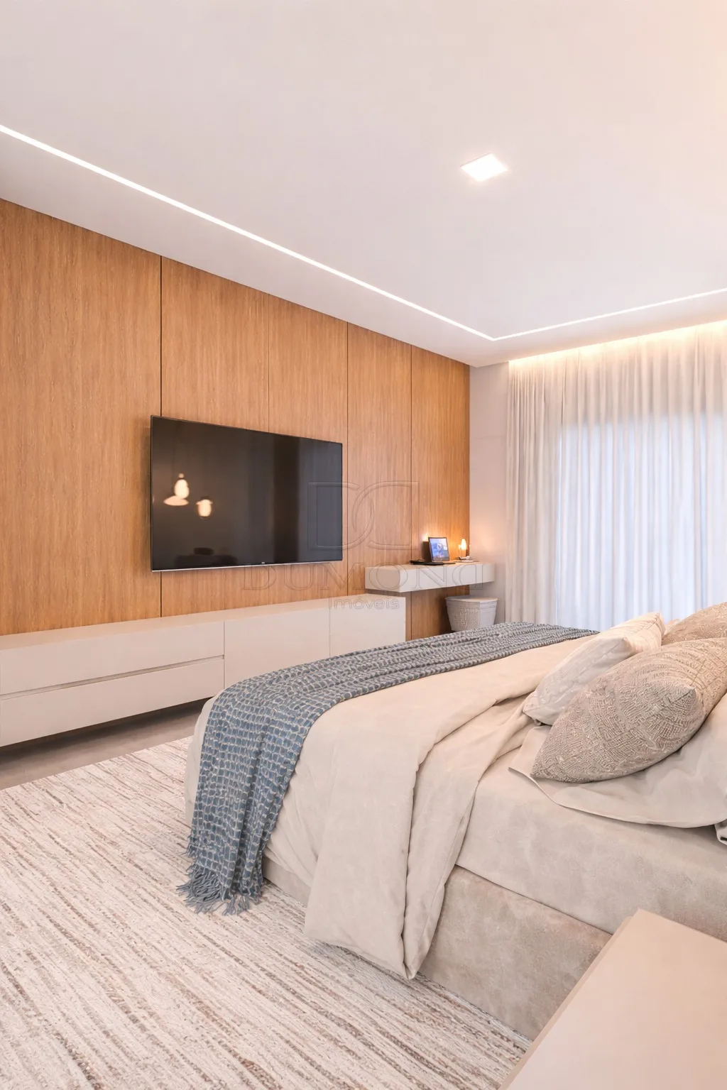LINDA E ACONCHEGANTE CASA MOBILIADA À VENDA COM 300 M² EM FOZ DO IGUAÇU/PR