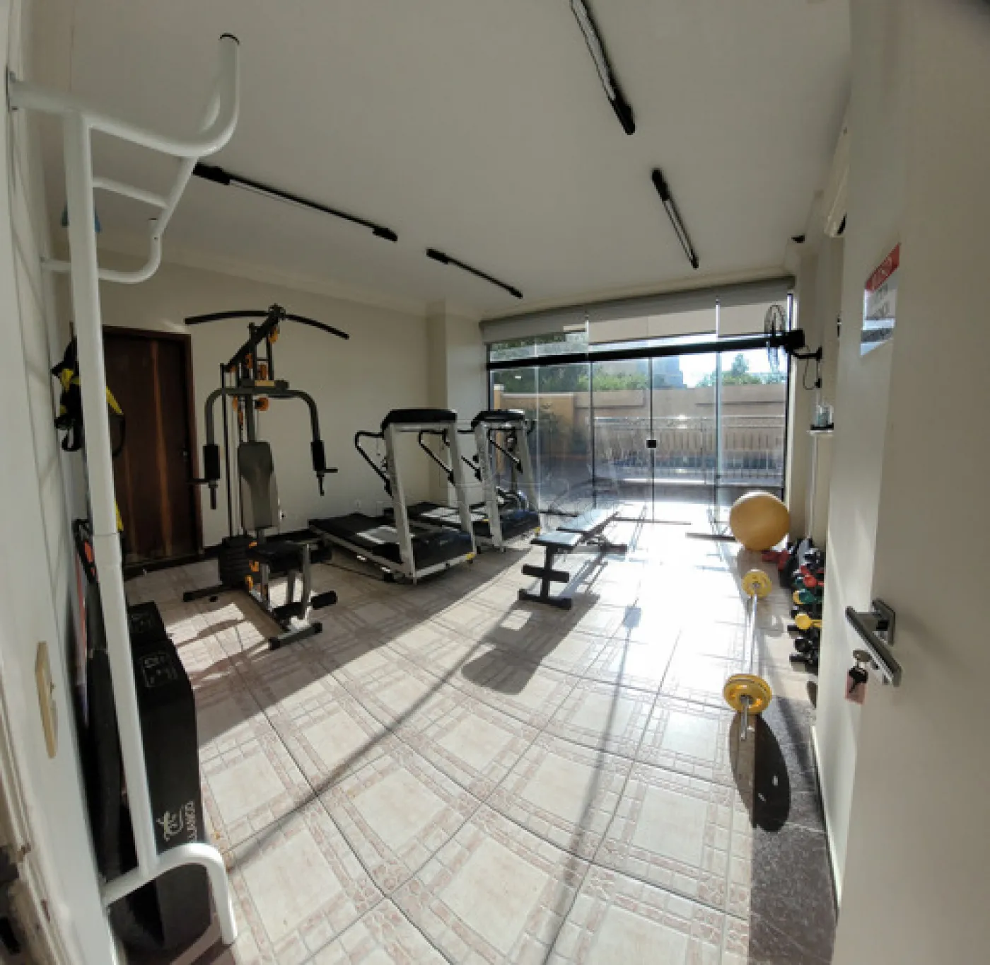 ALUGA-SE EXCELENTE APARTAMENTO NO CONDOMÍNIO RESIDENCIAL VIVALDI COM 108 M² EM FOZ DO IGUAÇU/PR