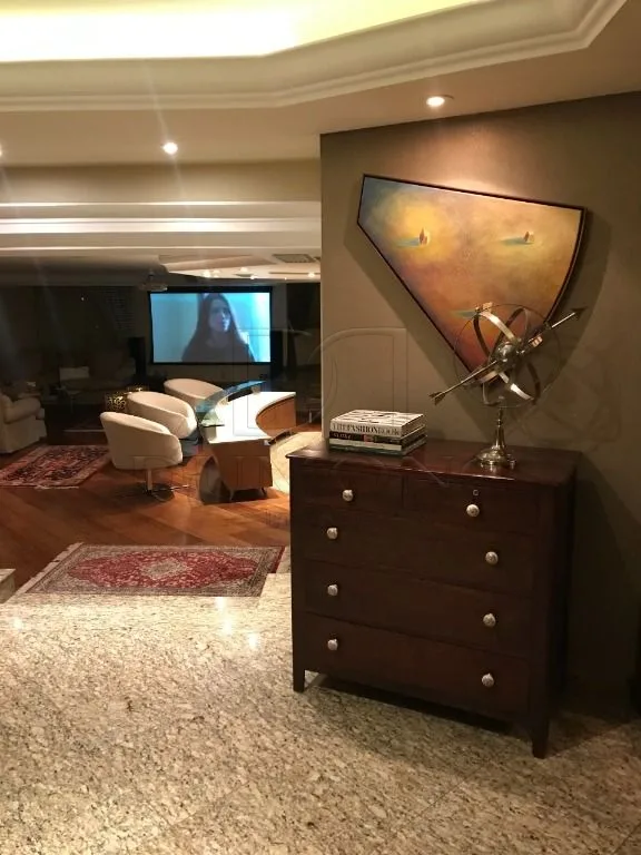 APARTAMENTO DE ALTO PADRÃO, TODO MOBILIADO, À VENDA E PARA LOCAÇÃO EM FOZ DO IGUAÇU!