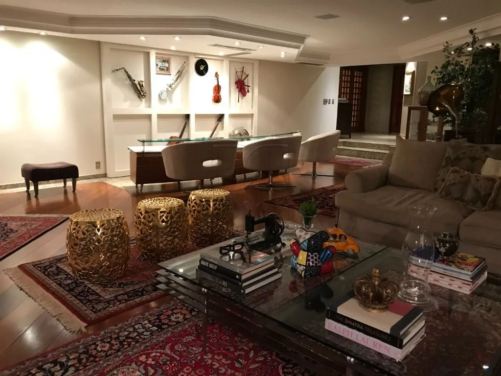 APARTAMENTO DE ALTO PADRÃO, TODO MOBILIADO, À VENDA E PARA LOCAÇÃO EM FOZ DO IGUAÇU!
