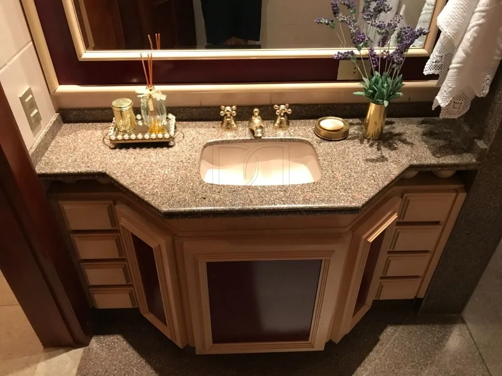 APARTAMENTO DE ALTO PADRÃO, TODO MOBILIADO, À VENDA E PARA LOCAÇÃO EM FOZ DO IGUAÇU!