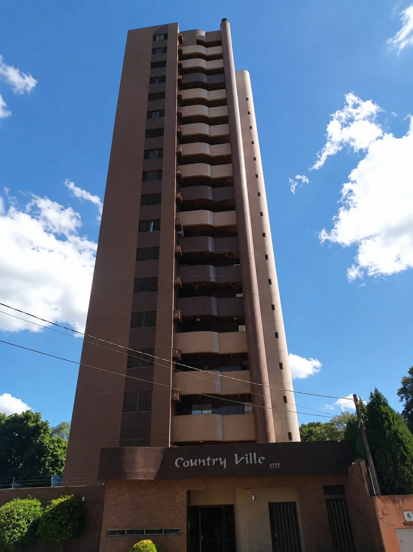 APARTAMENTO DE ALTO PADRÃO À VENDA E LOCAÇÃO NO EDIFÍCIO COUNTRY VILLE EM FOZ DO IGUAÇU!!