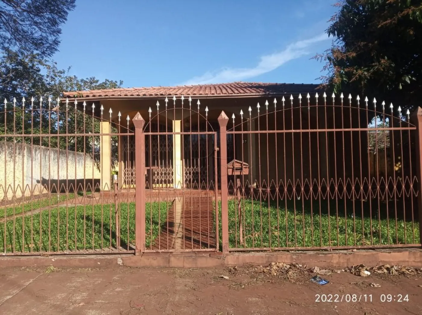 LINDA CASA EM EXECELENTE LOCALIZAÇÃO À VENDA COM 263 M² EM FOZ DO IGUAÇU!!
