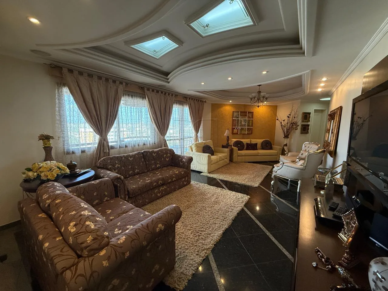 APARTAMENTO PARA VENDA E LOCAÇÃO NO EDIFÍCIO MAISON CLASSIC EM FOZ DO IGUAÇU/PR
