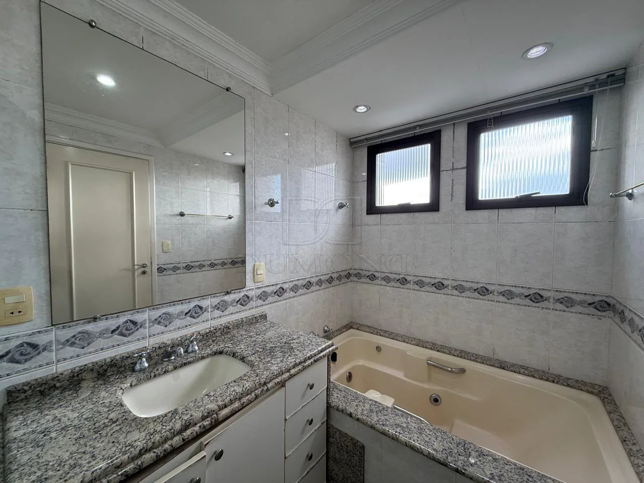 APARTAMENTO PARA VENDA E LOCAÇÃO NO EDIFÍCIO MAISON CLASSIC EM FOZ DO IGUAÇU/PR