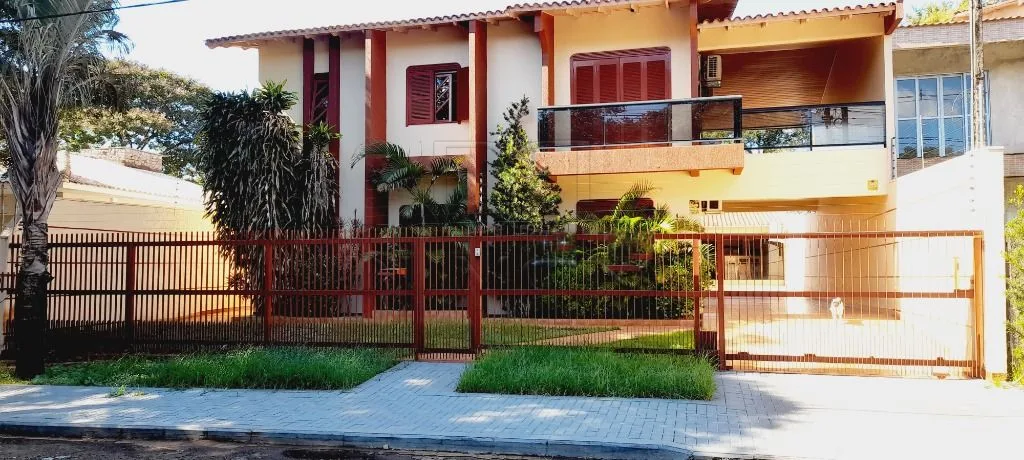 Lindo sobrado à venda no Jardim Polo Centro em Foz do Iguaçu/PR