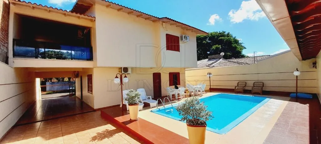 Lindo sobrado à venda no Jardim Polo Centro em Foz do Iguaçu/PR