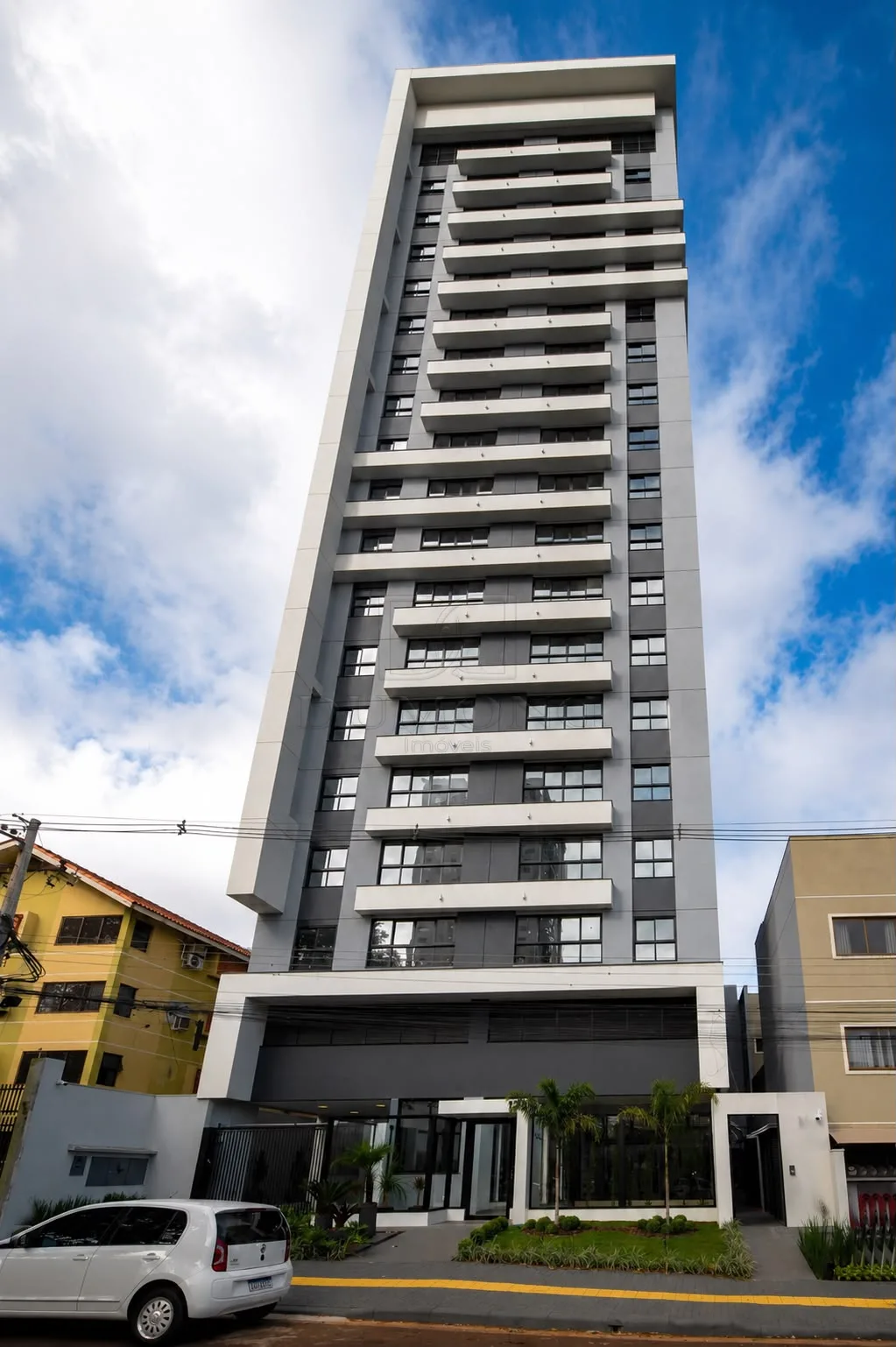 APARTAMENTO RECÉM CONSTRUIDO COM 73 M² NO MARACANÃ FOZ DO IGUAÇU/PR