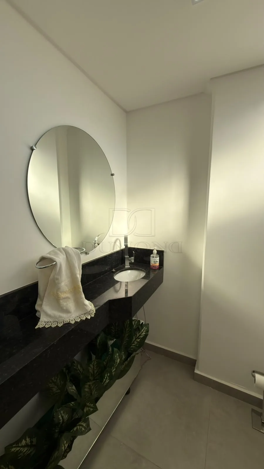 SALA COMERCIAL SEMI MOBILIADA PARA LOCAÇÃO NO EDIFÍCIO CAESAR TOWER!