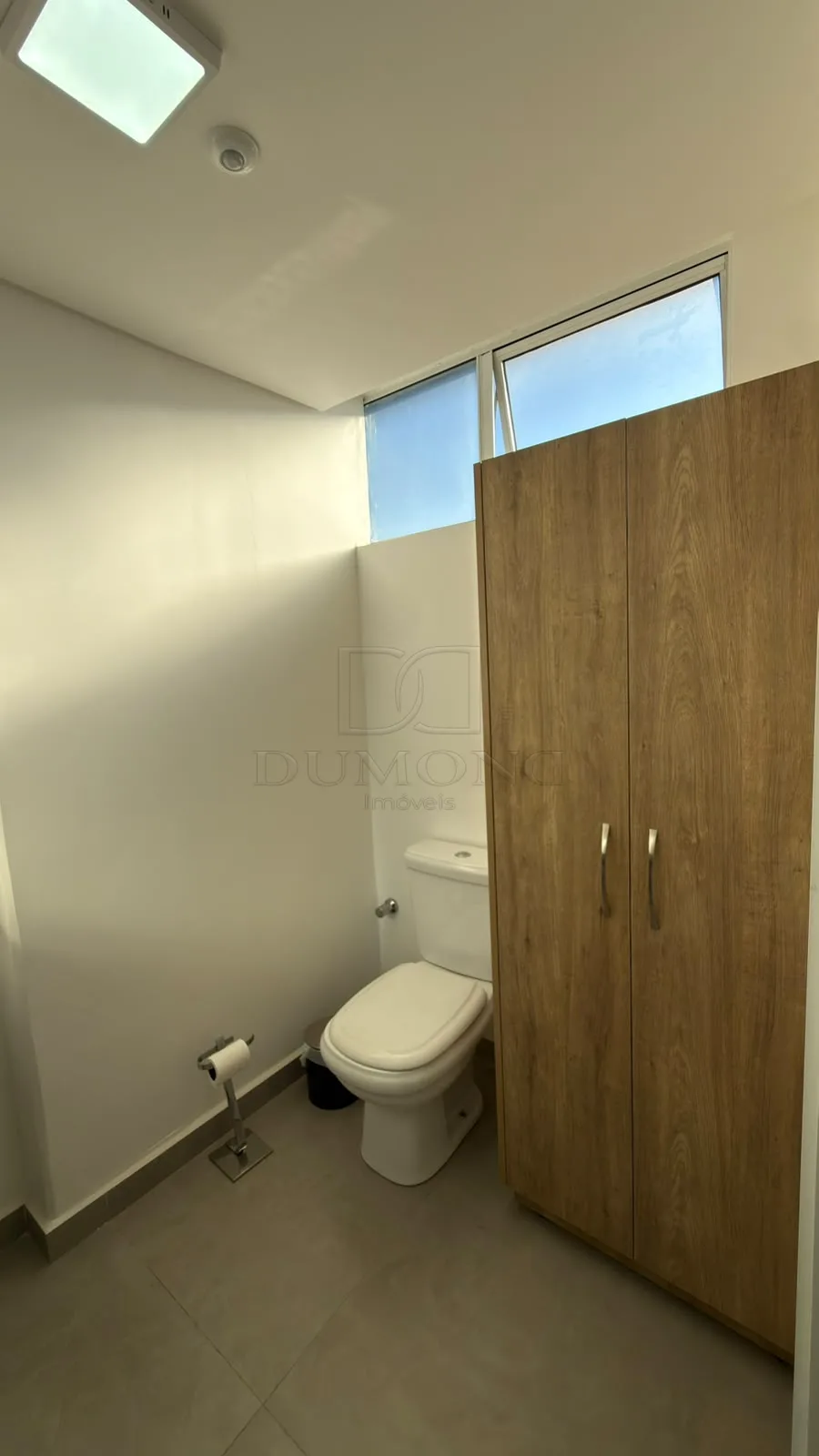 SALA COMERCIAL SEMI MOBILIADA PARA LOCAÇÃO NO EDIFÍCIO CAESAR TOWER!