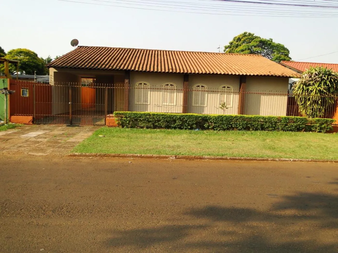 CASA PARA VENDA NA VILA YOLANDA !!