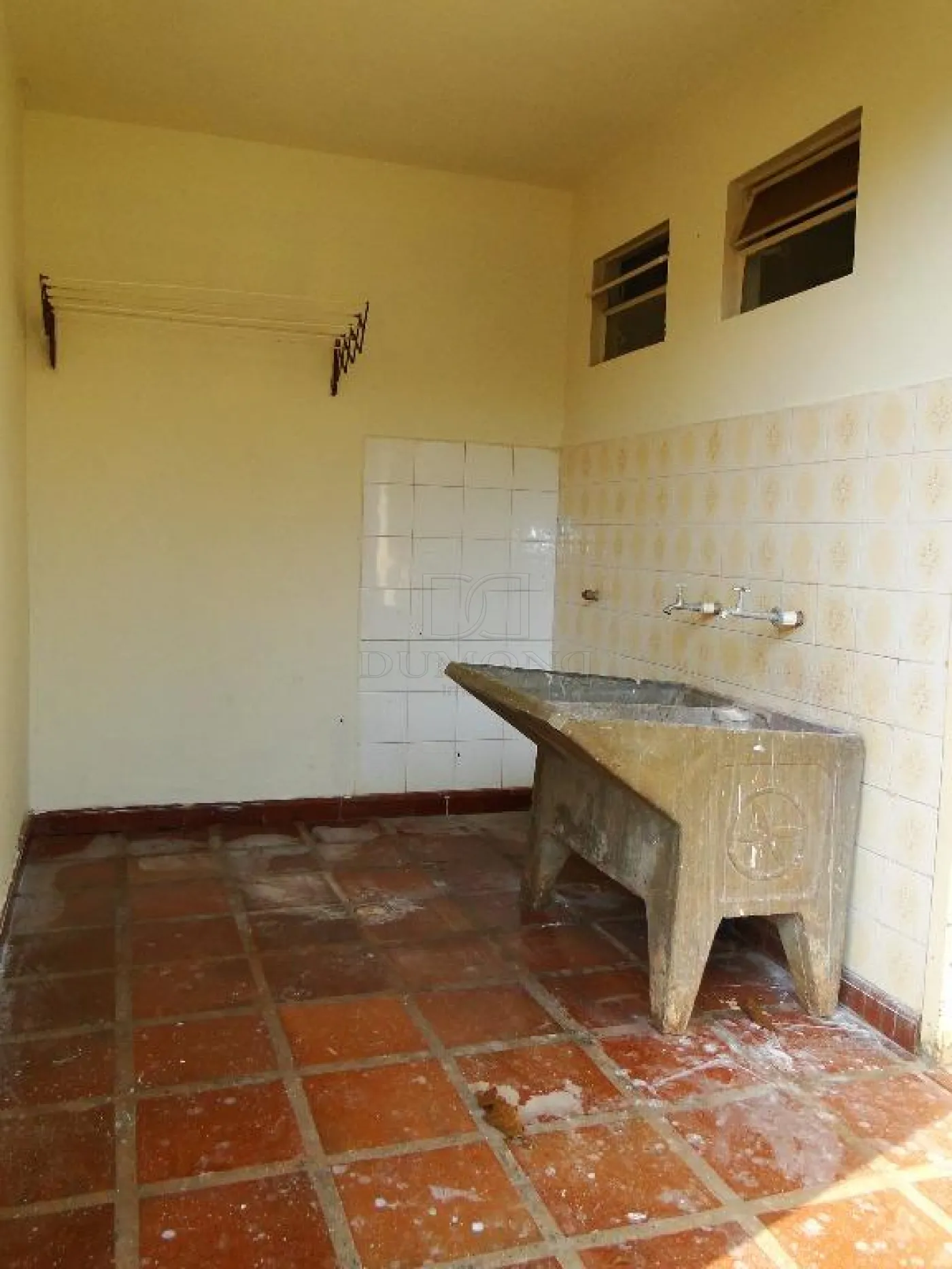 CASA PARA VENDA NA VILA YOLANDA !!