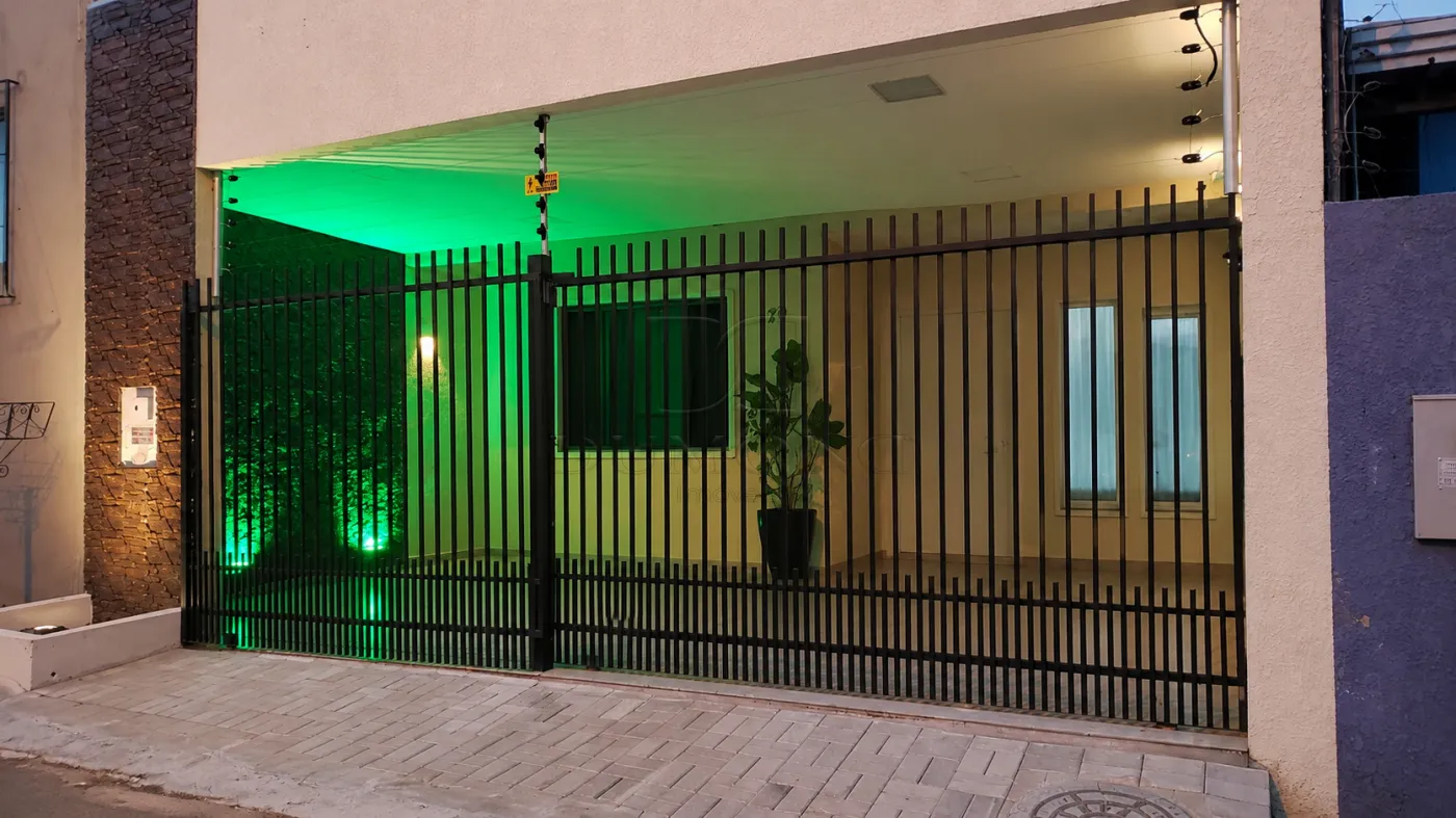 EXCELENTE CASA À VENDA COM 02 DORMITÓRIOS NO JARDIM OURO VERDE