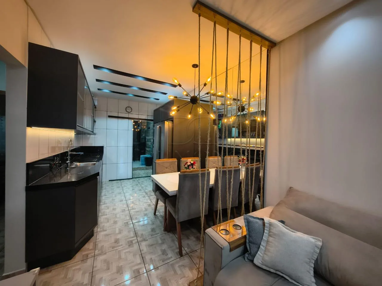 EXCELENTE CASA À VENDA COM 02 DORMITÓRIOS NO JARDIM OURO VERDE