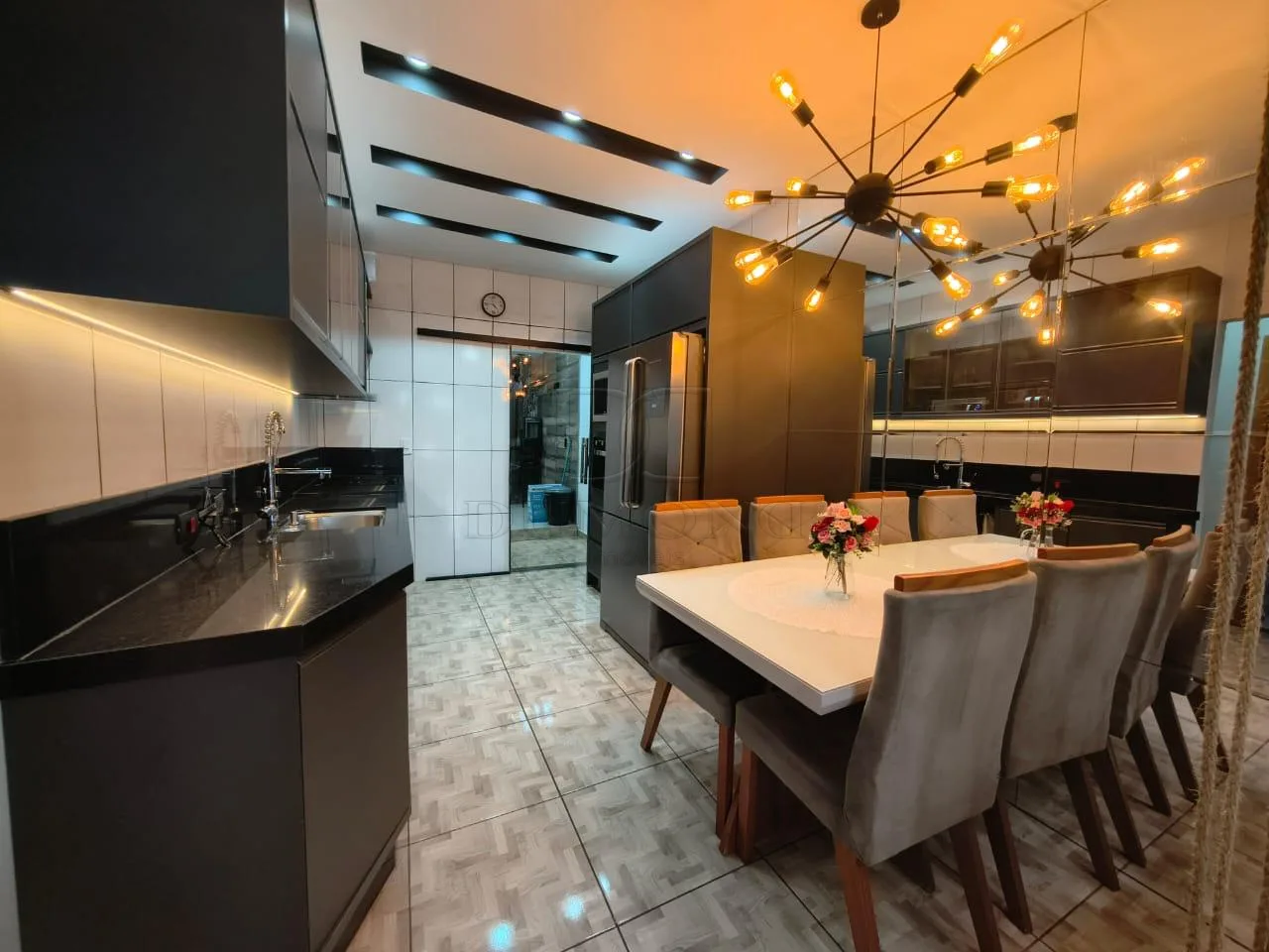 EXCELENTE CASA À VENDA COM 02 DORMITÓRIOS NO JARDIM OURO VERDE