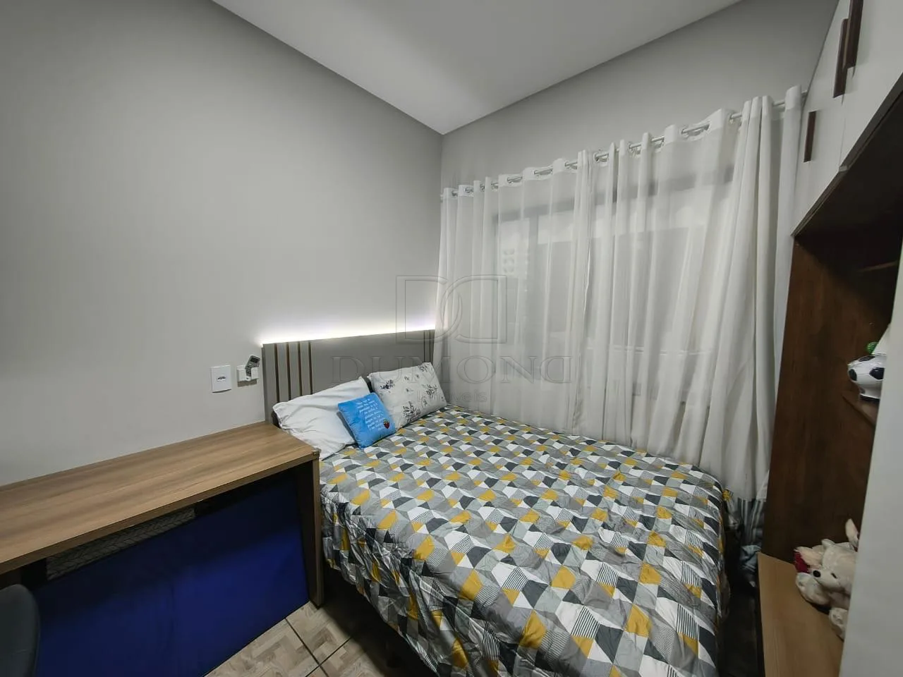 EXCELENTE CASA À VENDA COM 02 DORMITÓRIOS NO JARDIM OURO VERDE