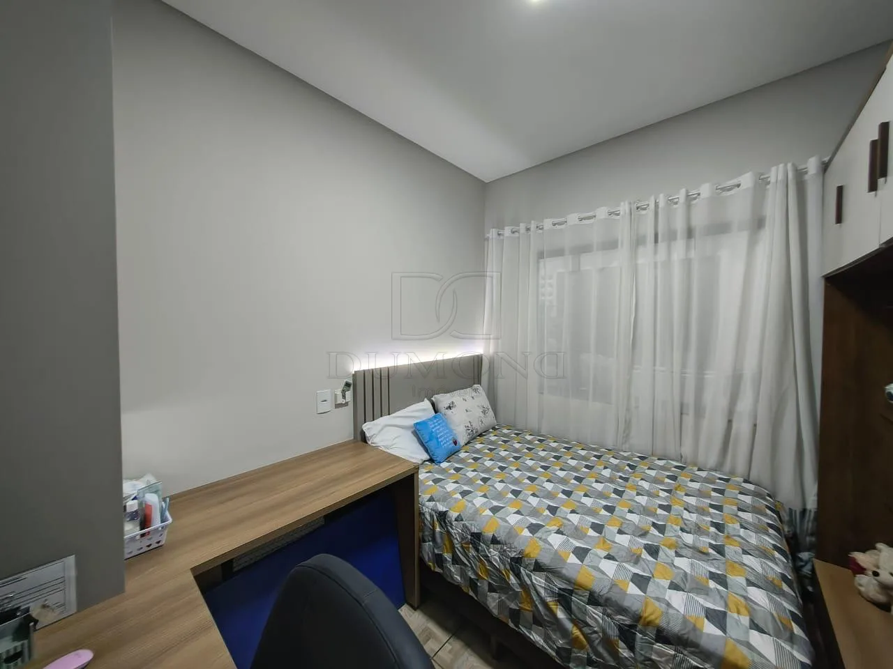 EXCELENTE CASA À VENDA COM 02 DORMITÓRIOS NO JARDIM OURO VERDE
