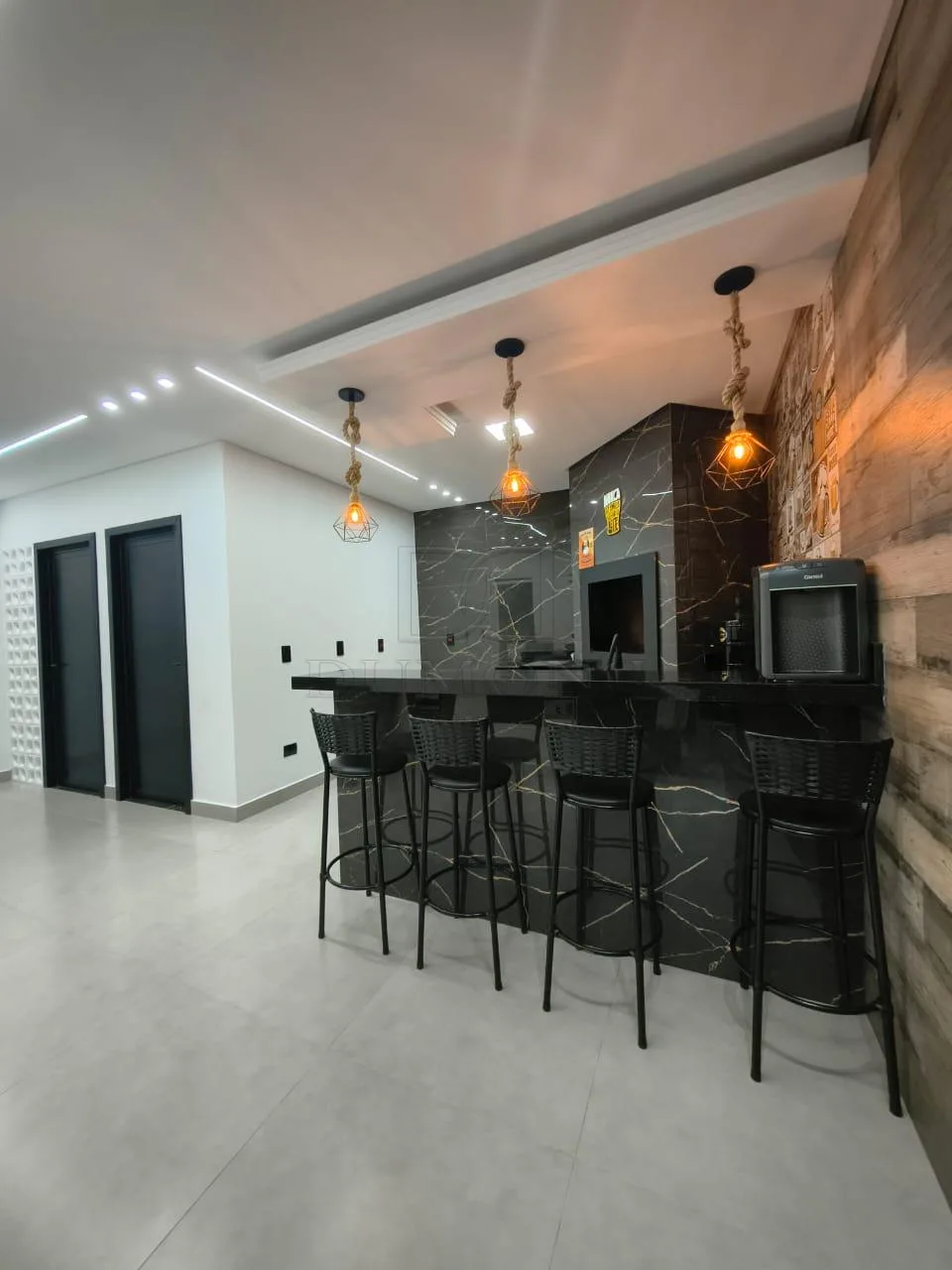 EXCELENTE CASA À VENDA COM 02 DORMITÓRIOS NO JARDIM OURO VERDE