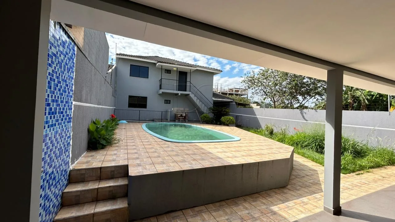 Sobrado à Venda no Jardim Canadá em Foz do Iguaçu/PR
