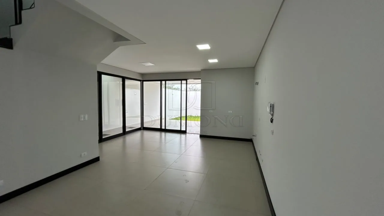 Sobrado à venda no Jardim Maracanã, em Foz do Iguaçu, ideal para famílias que buscam conforto, espaço e praticidade.