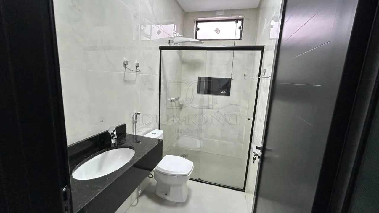 Sobrado à venda no Jardim Maracanã, em Foz do Iguaçu, ideal para famílias que buscam conforto, espaço e praticidade.