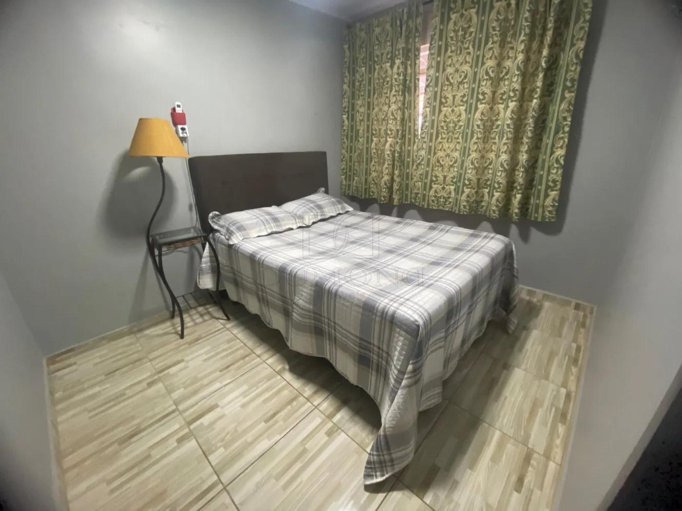 Casa Espaçosa com 5 Quartos na Vila A ? Próxima ao Costa Cavalcanti