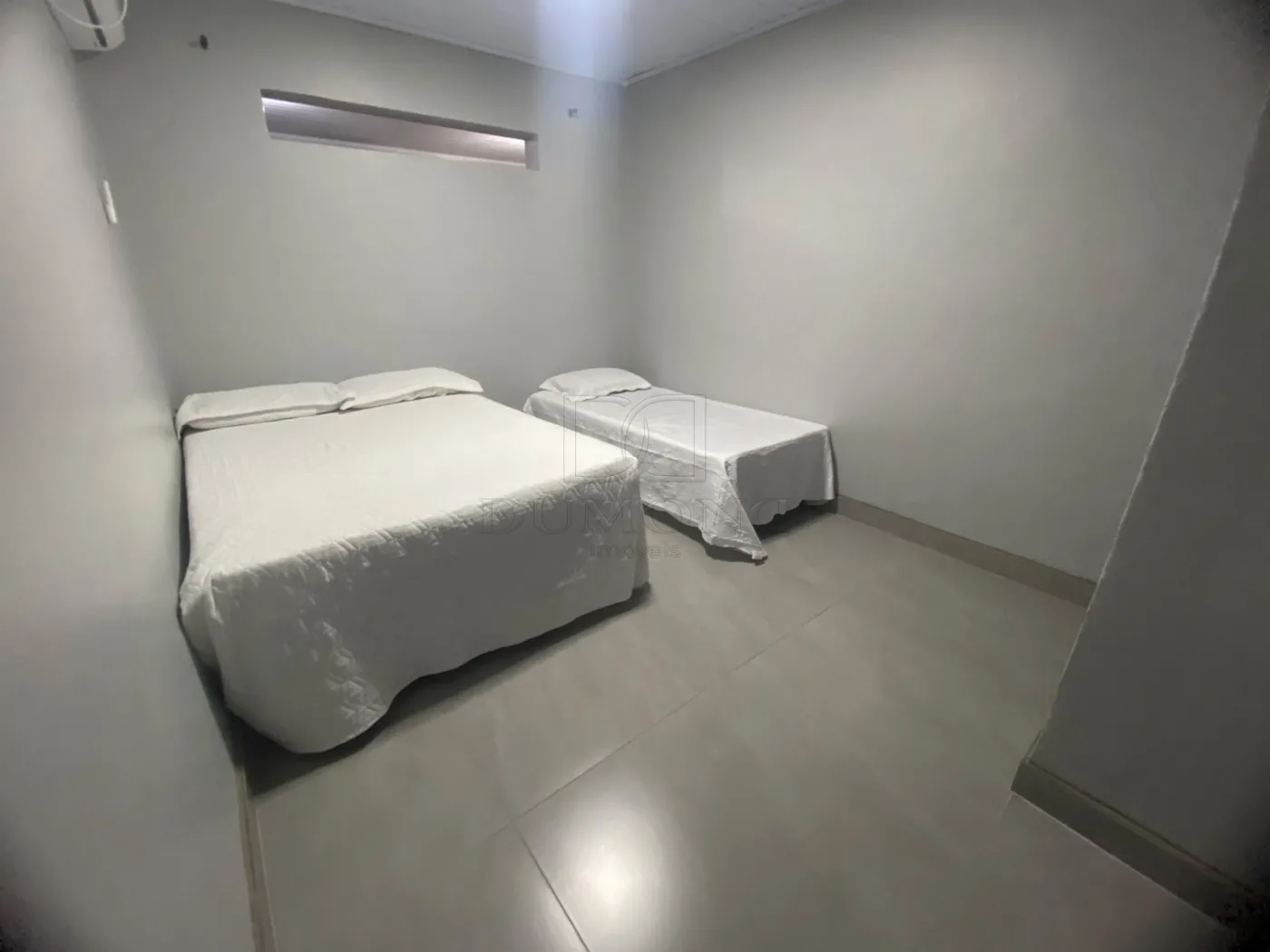 Casa Espaçosa com 5 Quartos na Vila A ? Próxima ao Costa Cavalcanti