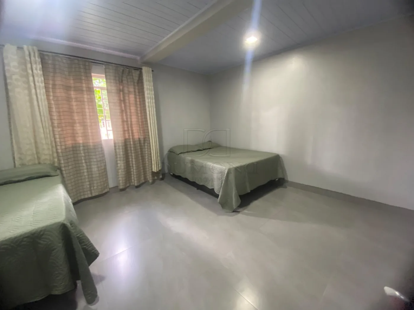 Casa Espaçosa com 5 Quartos na Vila A ? Próxima ao Costa Cavalcanti