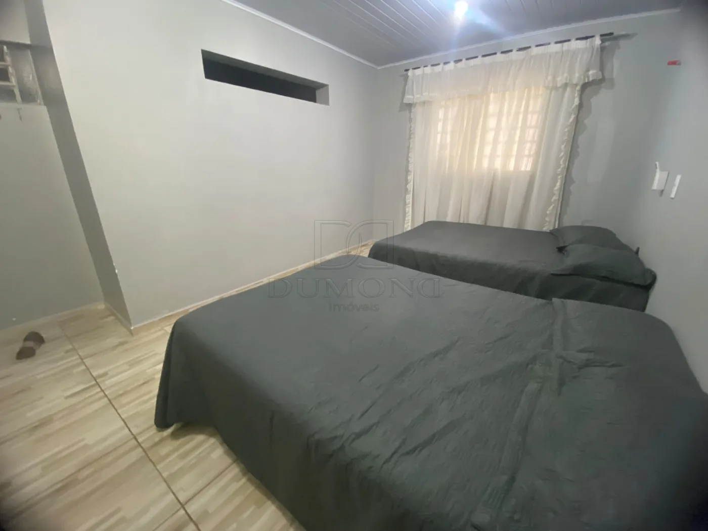 Casa Espaçosa com 5 Quartos na Vila A ? Próxima ao Costa Cavalcanti