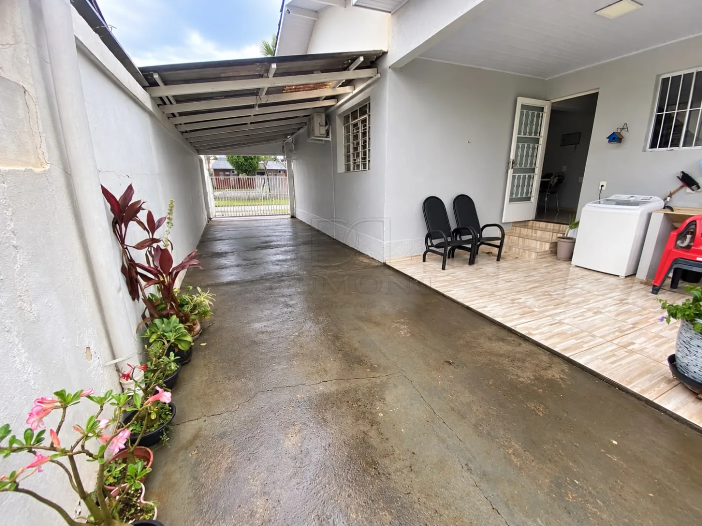 Casa Espaçosa com 5 Quartos na Vila A ? Próxima ao Costa Cavalcanti