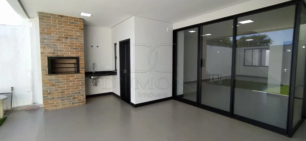 Sobrado à venda no Jardim Maracanã, em Foz do Iguaçu, ideal para famílias que buscam conforto, espaço e praticidade.